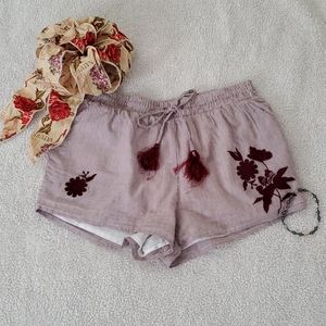 Decorative Short Shorts